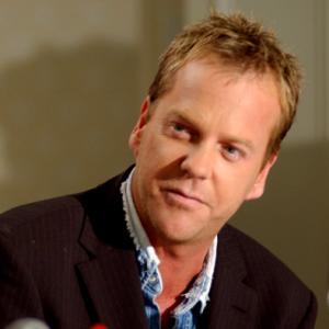 Kiefer Sutherland at event of Phone Booth 2002