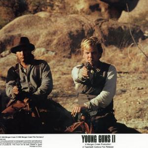 Still of Emilio Estevez and Kiefer Sutherland in Young Guns (1988)