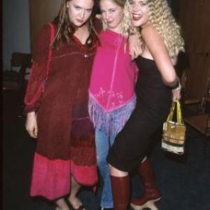Dominique Swain, Busy Philipps and Keri Lynn Pratt at event of The Smokers (2000)