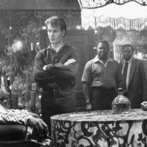 Still of Whoopi Goldberg and Patrick Swayze in Ghost (1990)