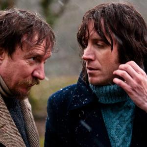Still of David Thewlis and Rhys Ifans in Mr. Nice (2010)