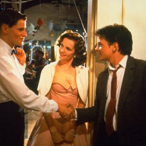 Still of Michael J. Fox, Crispin Glover and Lea Thompson in Atgal i ateiti (1985)