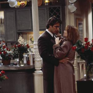 Still of Lea Thompson and Eric Lutes in Caroline in the City 1995