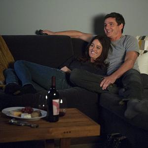 Still of Robin Tunney and Pedro Pascal in Mentalistas (2008)