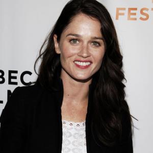 Robin Tunney at event of Runaway (2005)
