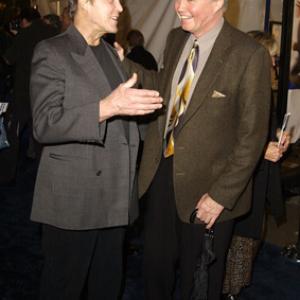 Jon Voight and Christopher Walken at event of Pagauk jei gali 2002