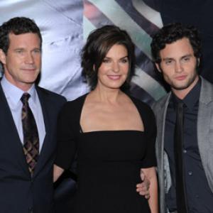 Sela Ward, Penn Badgley and Dylan Walsh at event of The Stepfather (2009)