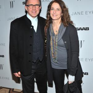 Debra Winger and Arliss Howard at event of Dzeine Eir (2011)