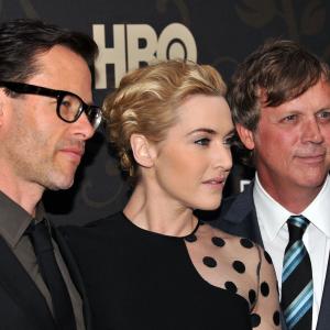 Kate Winslet, Todd Haynes and Guy Pearce at event of Mildred Pierce (2011)