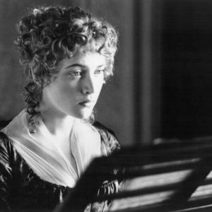 Still of Kate Winslet in Sense and Sensibility 1995