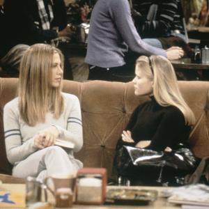 Still of Jennifer Aniston and Reese Witherspoon in Draugai 1994