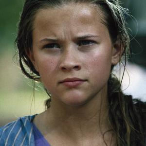 Still of Reese Witherspoon in The Man in the Moon (1991)