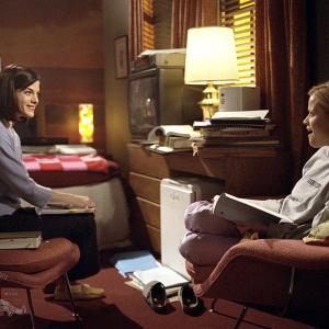 Still of Reese Witherspoon and Selma Blair in Legally Blonde 2001