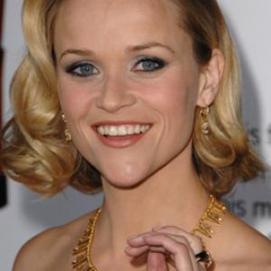 Reese Witherspoon at event of Four Christmases 2008