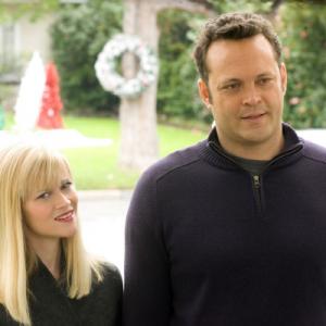 Still of Vince Vaughn and Reese Witherspoon in Four Christmases (2008)