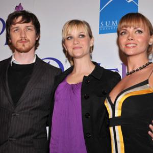 Christina Ricci, Reese Witherspoon and James McAvoy at event of Penelope (2006)