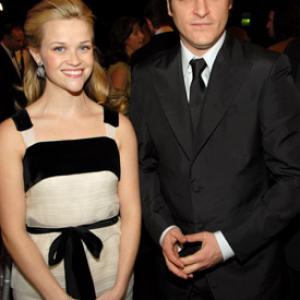 Reese Witherspoon and Joaquin Phoenix at event of 12th Annual Screen Actors Guild Awards 2006