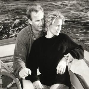 Still of Kevin Costner and Robin Wright in Message in a Bottle 1999