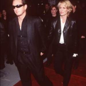 Sean Penn and Robin Wright at event of Hurlyburly 1998