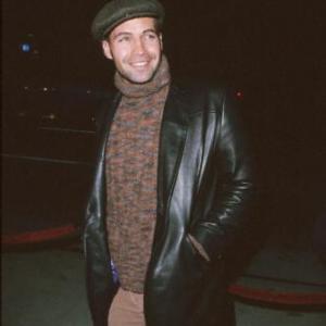 Billy Zane at event of Clubland (1999)