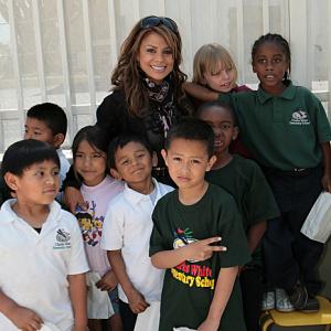 Still of Paula Abdul in American Idol: The Search for a Superstar: Idol Gives Back: Part One (2007)