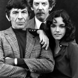 Still of Leonard Nimoy Donald Sutherland Brooke Adams and Don Siegel in Invasion of the Body Snatchers 1978