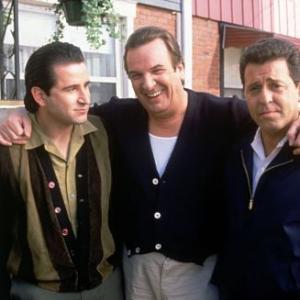 Still of Danny Aiello, Anthony LaPaglia and Frank Pesce in 29th Street (1991)
