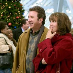 Still of Jamie Lee Curtis and Tim Allen in Christmas with the Kranks 2004