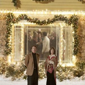 Still of Jamie Lee Curtis and Tim Allen in Christmas with the Kranks (2004)