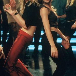 Still of Cameron Diaz and Christina Applegate in The Sweetest Thing 2002