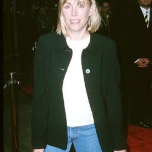 Bess Armstrong at event of The Way of the Gun 2000