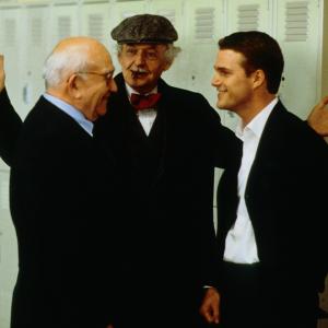 Still of Chris O'Donnell, Edward Asner and Hal Holbrook in The Bachelor (1999)