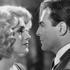 Still of Sean Young and Armand Assante in Fatal Instinct (1993)