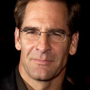 Scott Bakula at event of Life as a House 2001