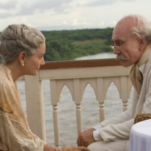 Still of Javier Bardem and Giovanna Mezzogiorno in Love in the Time of Cholera 2007