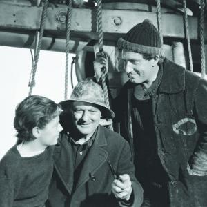 Still of Spencer Tracy Lionel Barrymore and Freddie Bartholomew in Captains Courageous 1937