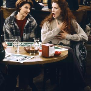 Still of Robin Bartlett and Suzie Plakson in Mad About You (1992)