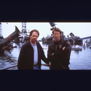 Still of Michael Bay and Jerry Bruckheimer in Perl Harboras 2001