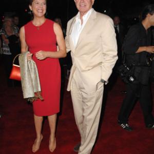 Warren Beatty and Annette Bening at event of The Women (2008)