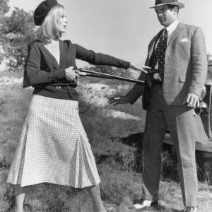 Still of Warren Beatty and Faye Dunaway in Bonnie and Clyde 1967