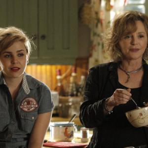 Still of Bonnie Bedelia and Mae Whitman in Parenthood (2010)