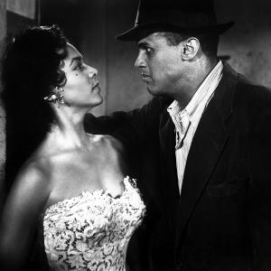 Still of Harry Belafonte and Dorothy Dandridge in Carmen Jones 1954