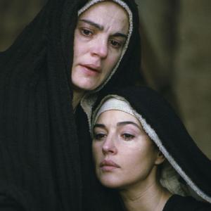 Still of Monica Bellucci and Maia Morgenstern in The Passion of the Christ 2004