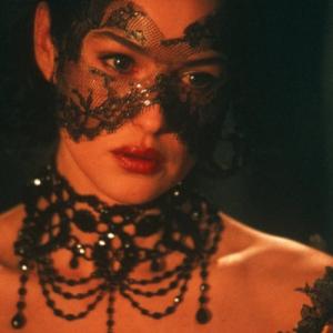Still of Monica Bellucci in Le pacte des loups 2001