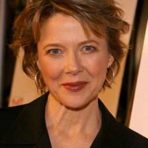 Annette Bening at event of Mrs. Harris (2005)
