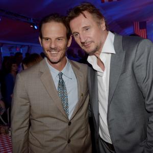 Liam Neeson and Peter Berg at event of Laivu musis 2012