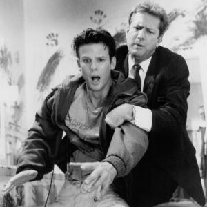 Still of Peter Berg and Michael Murphy in Shocker (1989)