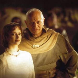 Still of Steven Berkoff and Julie Cox in Children of Dune (2003)