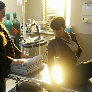 Still of Halle Berry and Camryn Manheim in Extant 2014