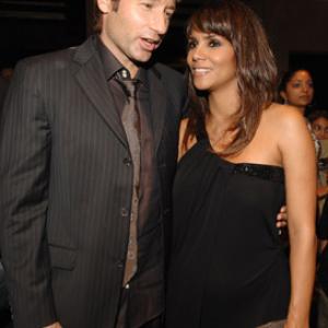 David Duchovny and Halle Berry at event of Things We Lost in the Fire (2007)